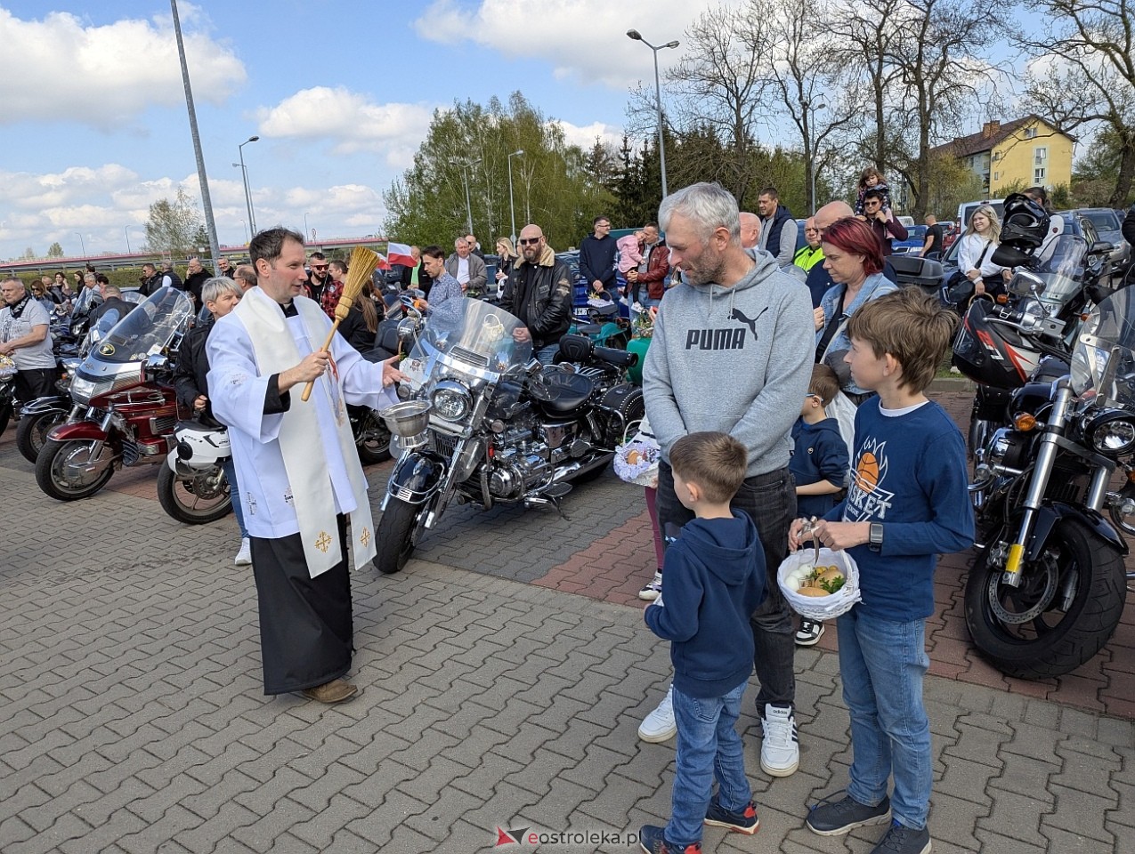 Motoświęconka 2025: Wielkanocna tradycja w Farze [19.04.2025] - zdjęcie #7 - eOstroleka.pl