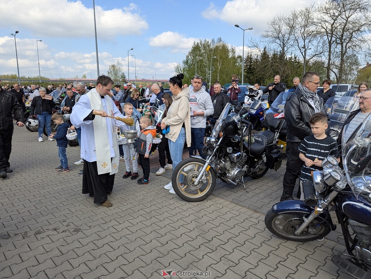 Motoświęconka 2025: Wielkanocna tradycja w Farze [19.04.2025] - zdjęcie #6 - eOstroleka.pl
