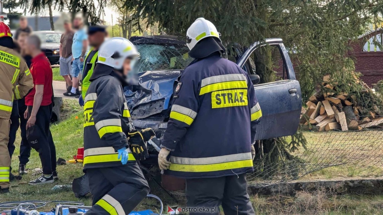Wypadek w Żabinie [19.04.2025] - zdjęcie #40 - eOstroleka.pl