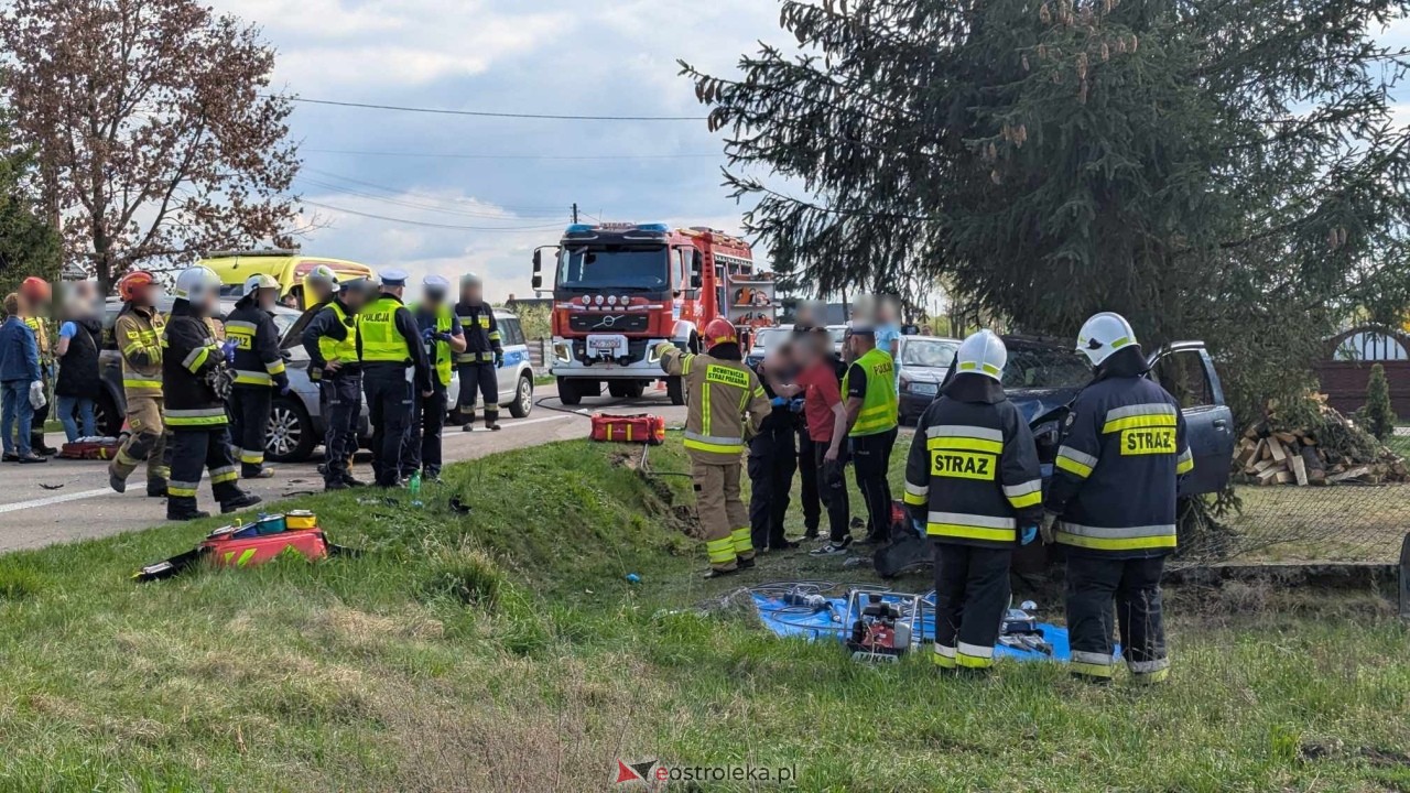 Wypadek w Żabinie [19.04.2025] - zdjęcie #39 - eOstroleka.pl