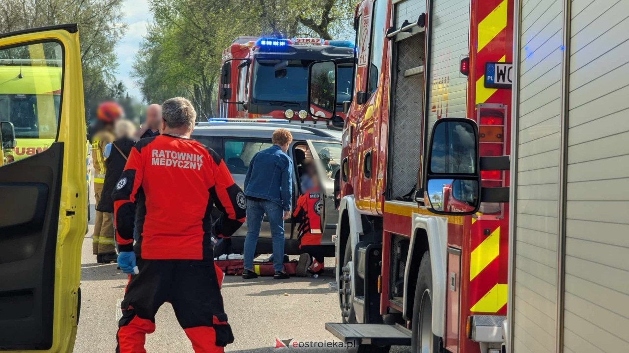 Wypadek w Żabinie [19.04.2025] - zdjęcie #31 - eOstroleka.pl