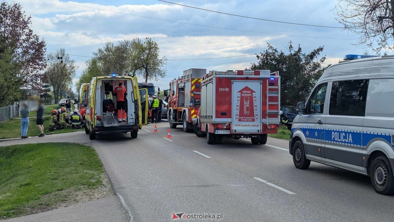 Wypadek w Żabinie [19.04.2025] - zdjęcie #28 - eOstroleka.pl