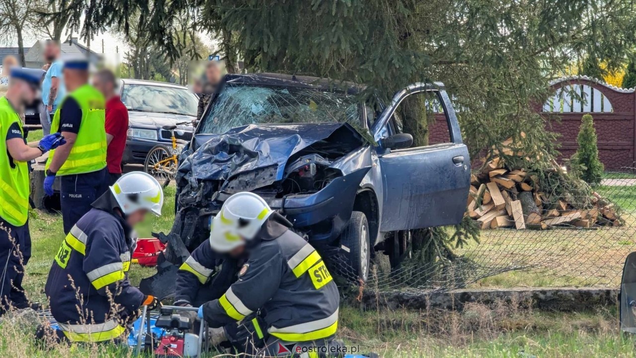 Wypadek w Żabinie [19.04.2025] - zdjęcie #26 - eOstroleka.pl