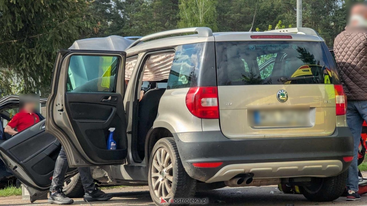 Wypadek w Żabinie [19.04.2025] - zdjęcie #7 - eOstroleka.pl