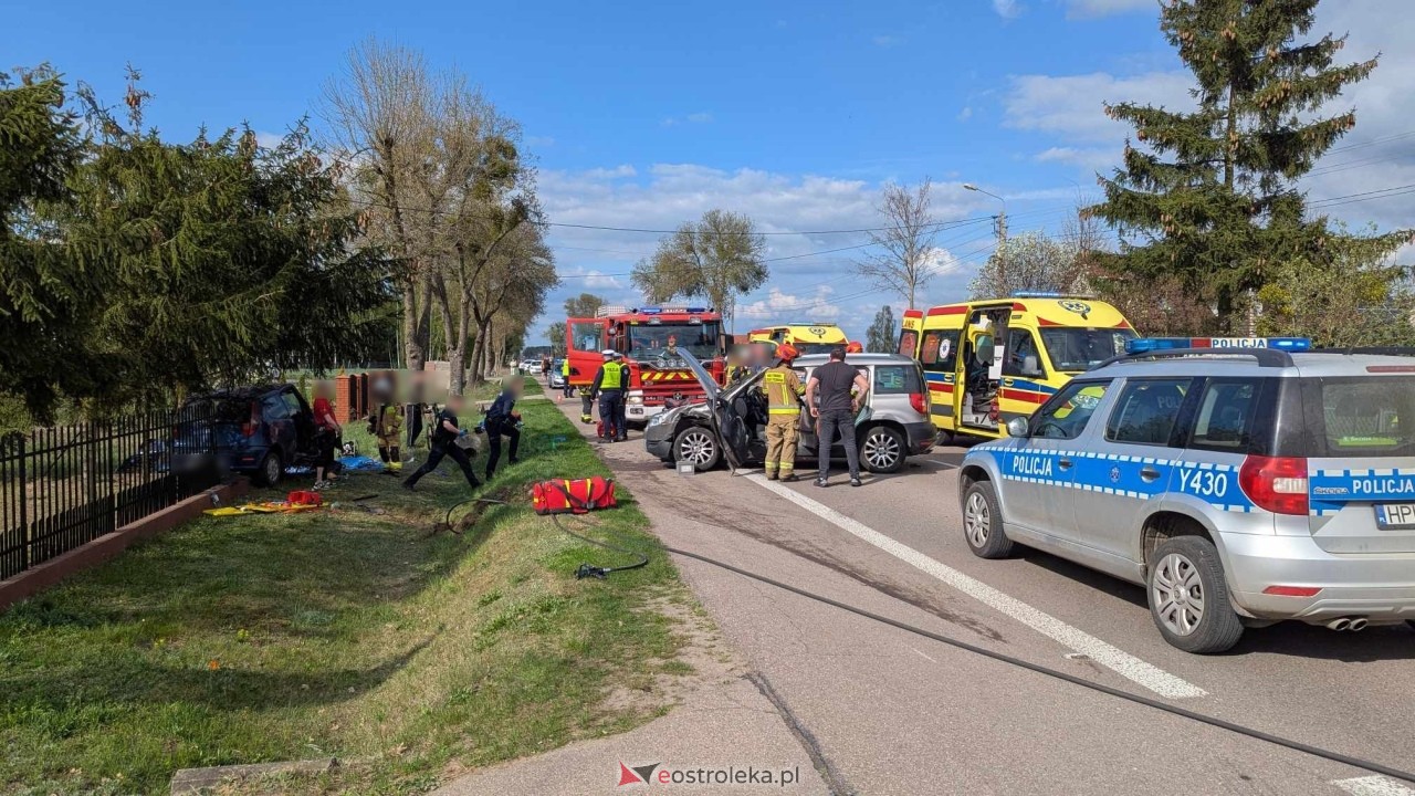 Wypadek w Żabinie [19.04.2025] - zdjęcie #6 - eOstroleka.pl