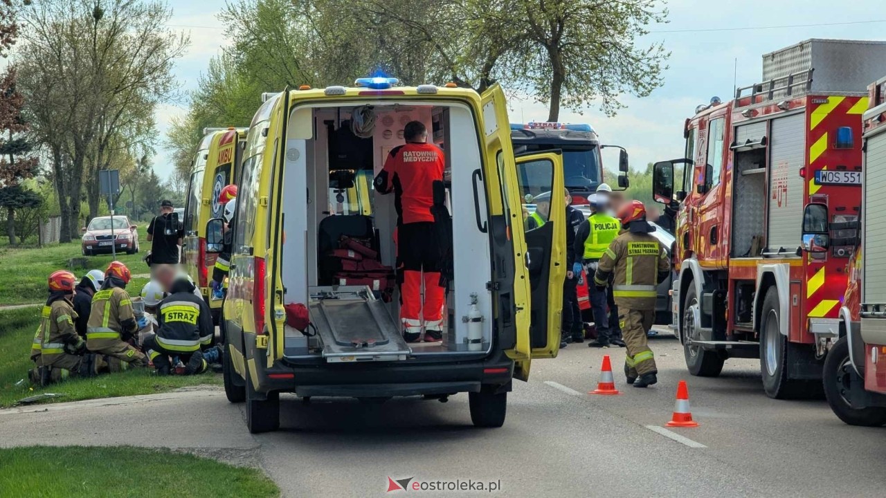 Wypadek w Żabinie [19.04.2025] - zdjęcie #22 - eOstroleka.pl