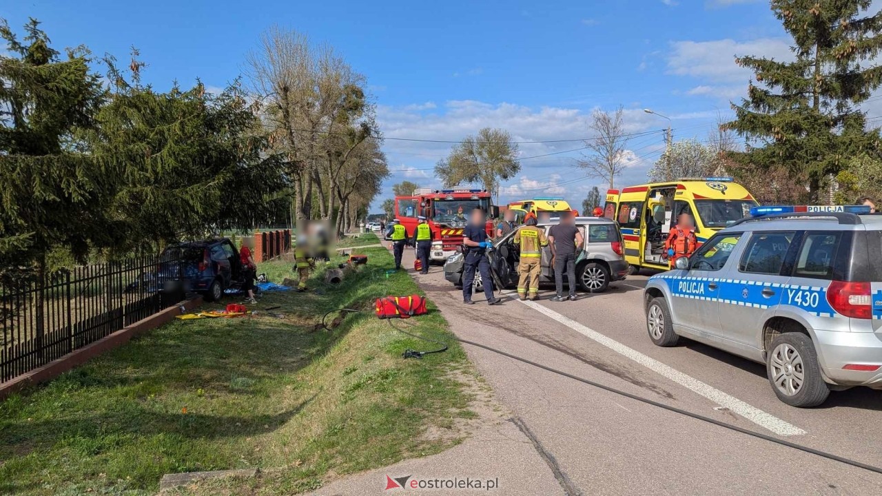 Wypadek w Żabinie [19.04.2025] - zdjęcie #4 - eOstroleka.pl