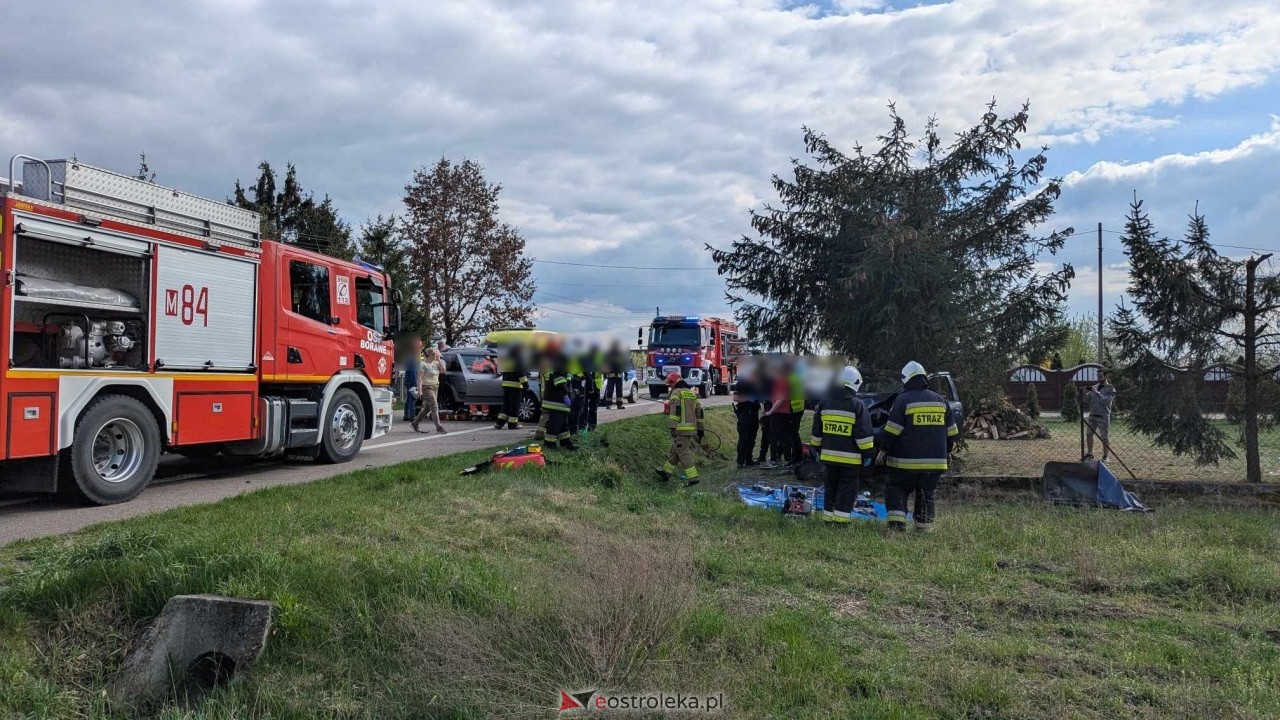 Wypadek w Żabinie [19.04.2025] - zdjęcie #19 - eOstroleka.pl