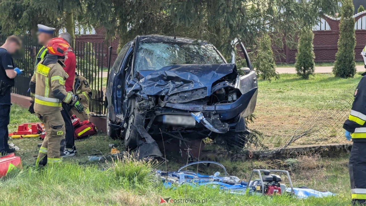 Wypadek w Żabinie [19.04.2025] - zdjęcie #17 - eOstroleka.pl