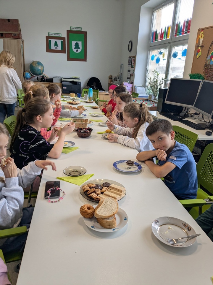 Wielkanocne warsztaty w placówkach TPD Ostrołęka [22.04.2025] - zdjęcie #8 - eOstroleka.pl
