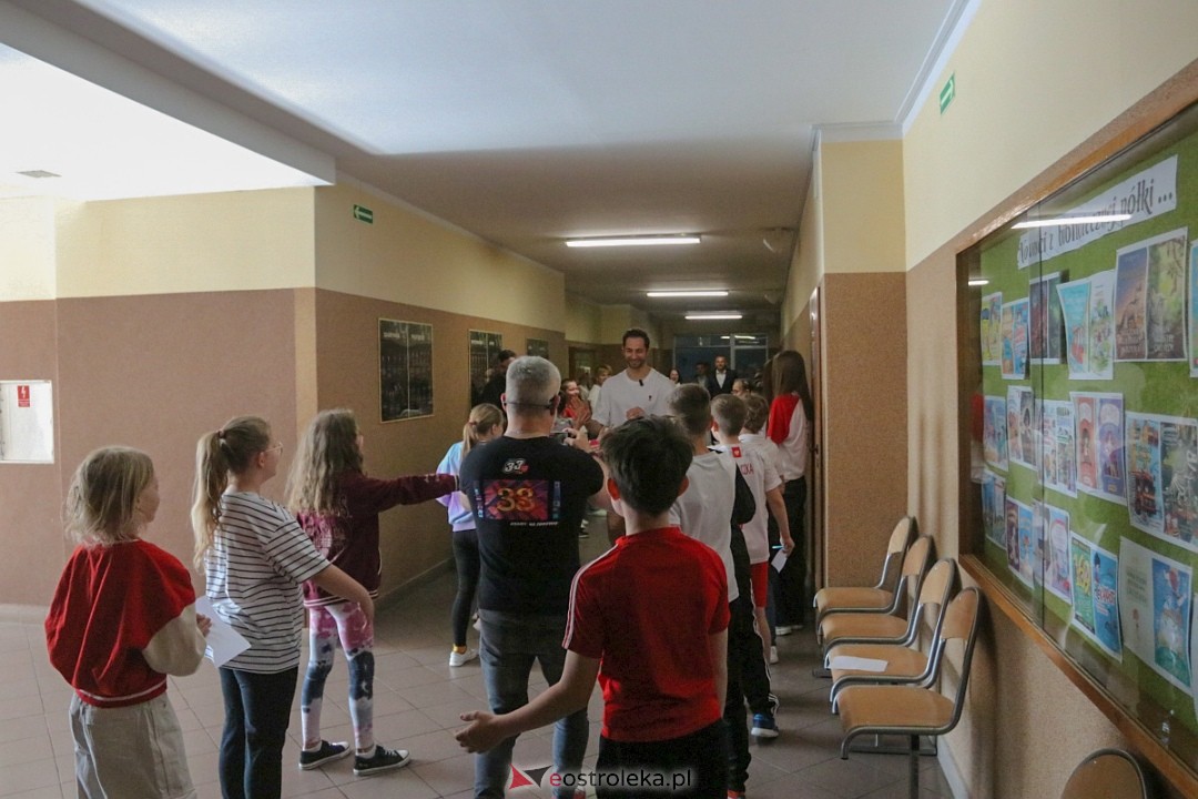 Grzegorz Łomacz w SP 5 w Ostrołęce [23.04.2025] - zdjęcie #109 - eOstroleka.pl