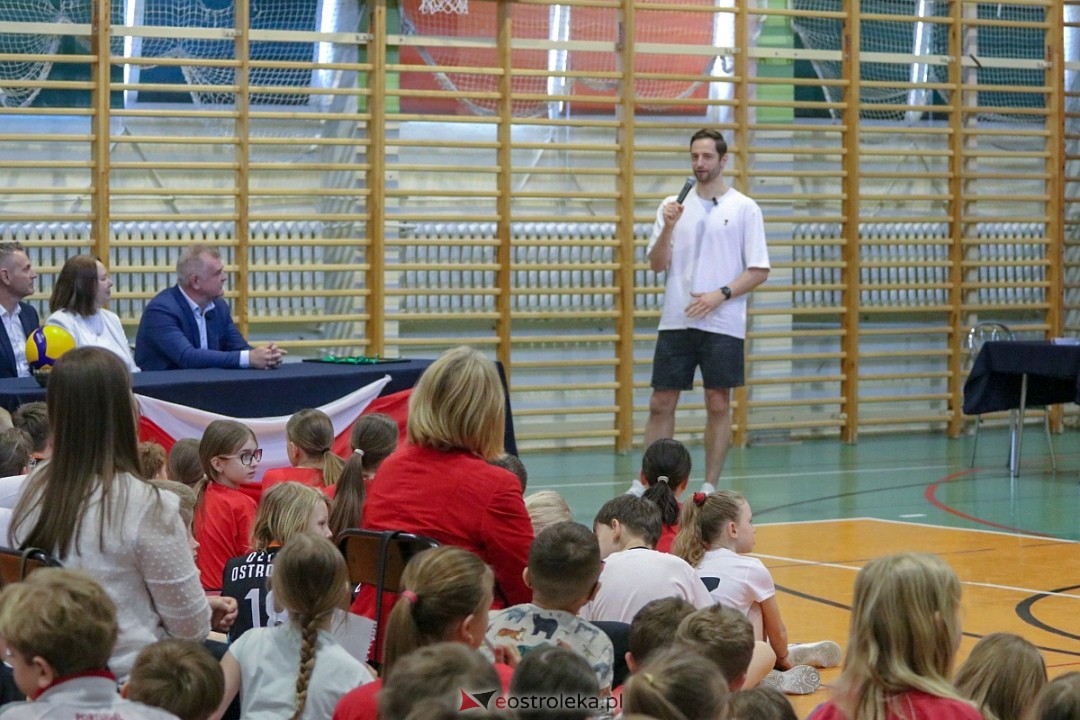Grzegorz Łomacz w SP 5 w Ostrołęce [23.04.2025] - zdjęcie #55 - eOstroleka.pl