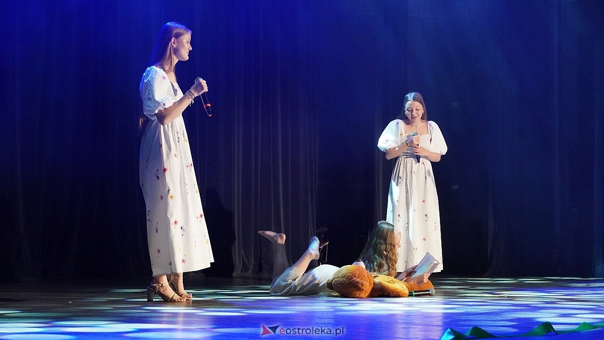 Koncert charytatywny dla Marcela - Antek Smykiewicz, Julia Kołodziejak, Amelia Modrzewska, Metro [23.04.2025] - zdjęcie #93 - eOstroleka.pl