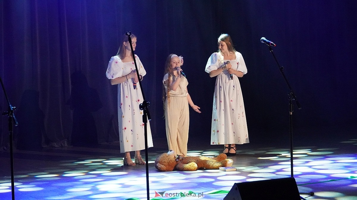 Koncert charytatywny dla Marcela - Antek Smykiewicz, Julia Kołodziejak, Amelia Modrzewska, Metro [23.04.2025] - zdjęcie #91 - eOstroleka.pl