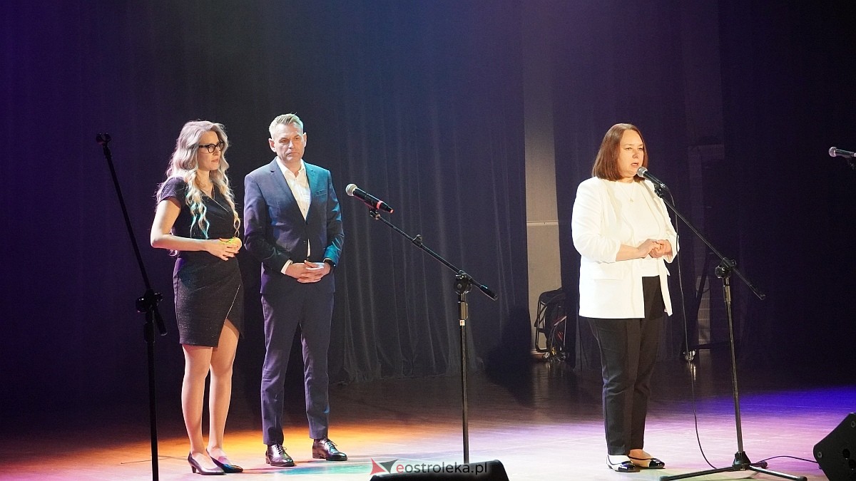 Koncert charytatywny dla Marcela - Antek Smykiewicz, Julia Kołodziejak, Amelia Modrzewska, Metro [23.04.2025] - zdjęcie #78 - eOstroleka.pl