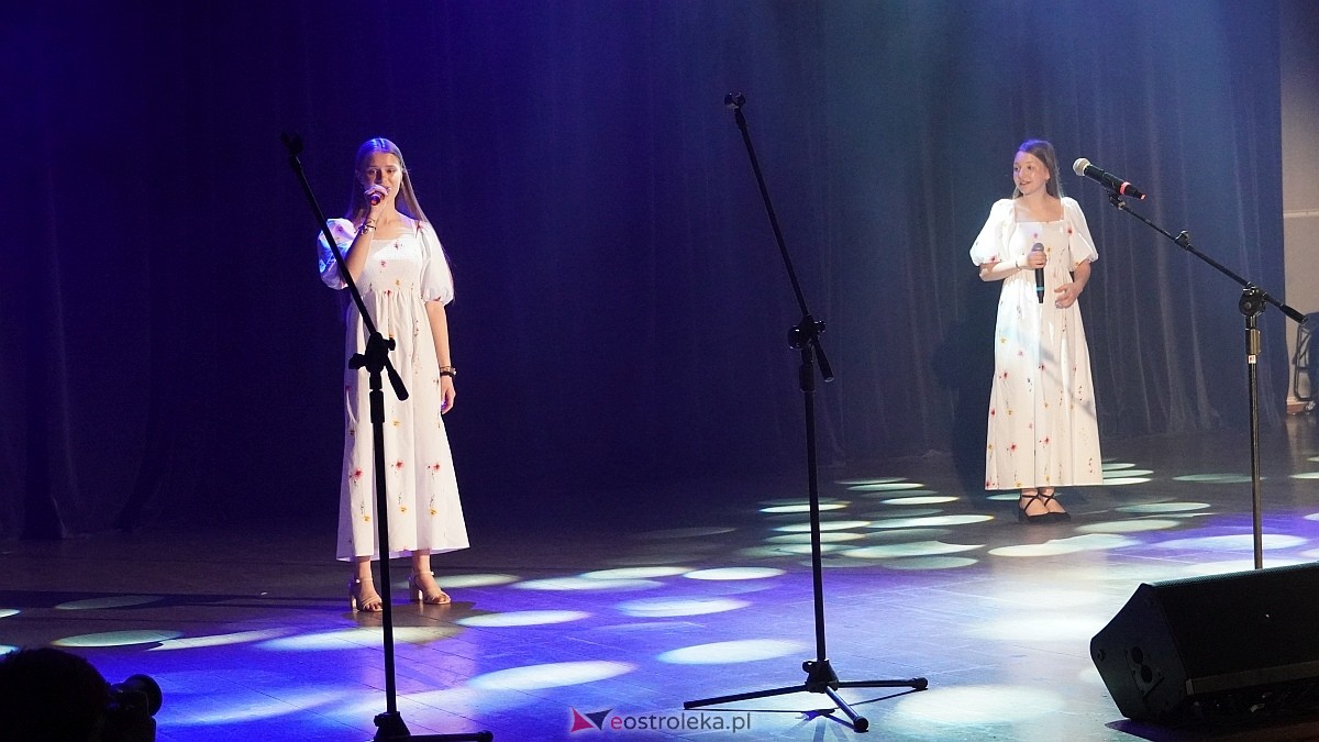 Koncert charytatywny dla Marcela - Antek Smykiewicz, Julia Kołodziejak, Amelia Modrzewska, Metro [23.04.2025] - zdjęcie #72 - eOstroleka.pl