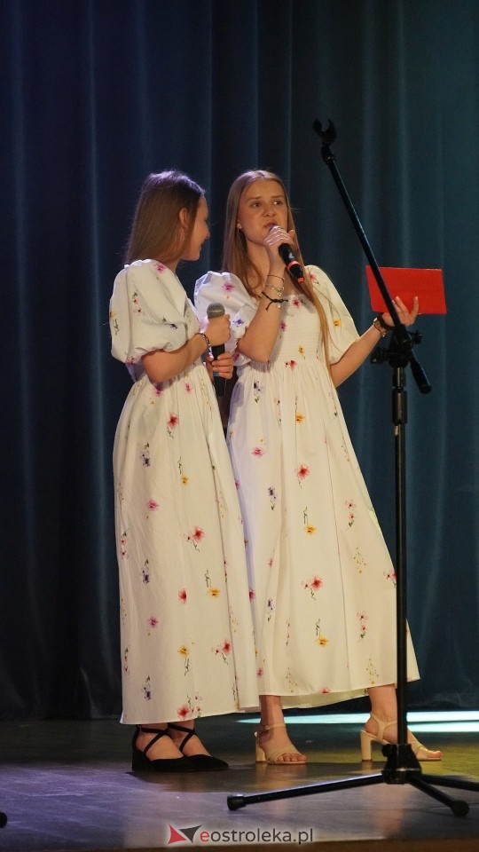 Koncert charytatywny dla Marcela - Antek Smykiewicz, Julia Kołodziejak, Amelia Modrzewska, Metro [23.04.2025] - zdjęcie #49 - eOstroleka.pl