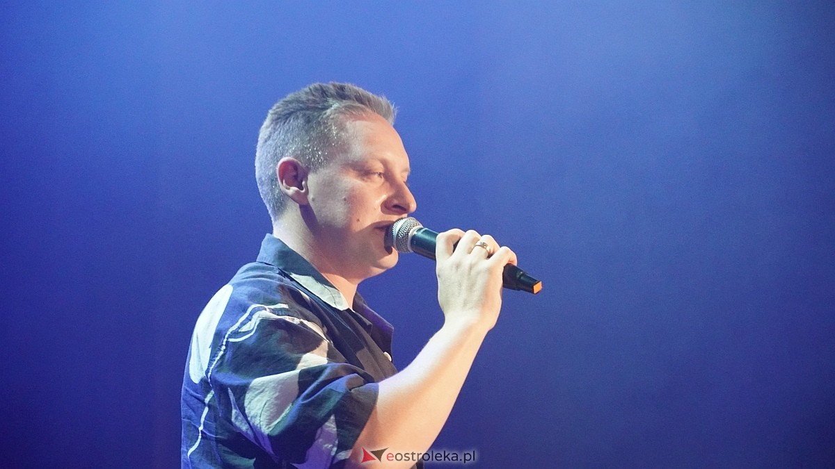 Koncert charytatywny dla Marcela - Antek Smykiewicz, Julia Kołodziejak, Amelia Modrzewska, Metro [23.04.2025] - zdjęcie #15 - eOstroleka.pl