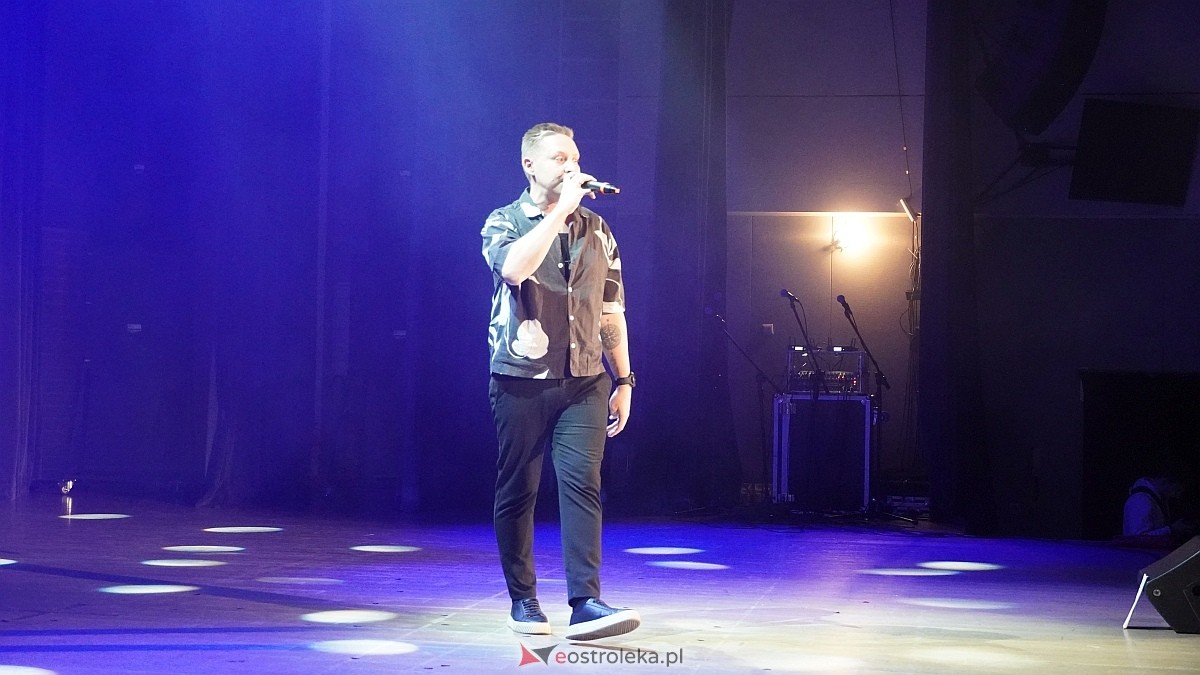 Koncert charytatywny dla Marcela - Antek Smykiewicz, Julia Kołodziejak, Amelia Modrzewska, Metro [23.04.2025] - zdjęcie #12 - eOstroleka.pl