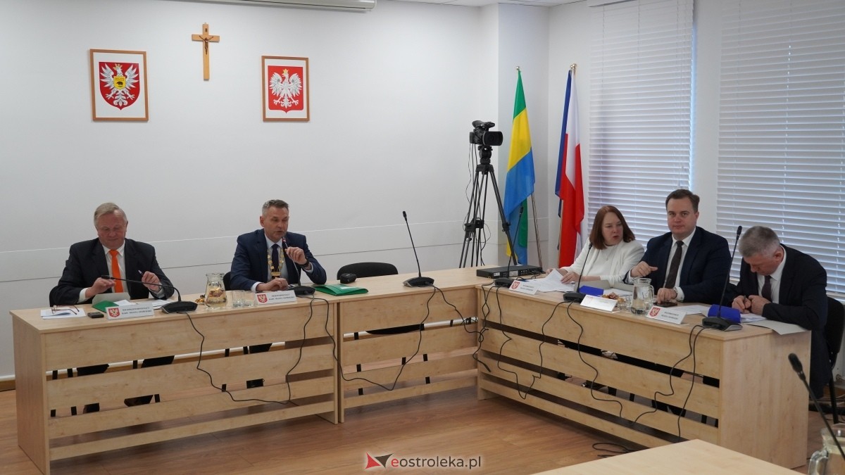 XXIII Zwyczajna sesja Rady Miasta Ostrołęki [24.04.2025] - zdjęcie #3 - eOstroleka.pl