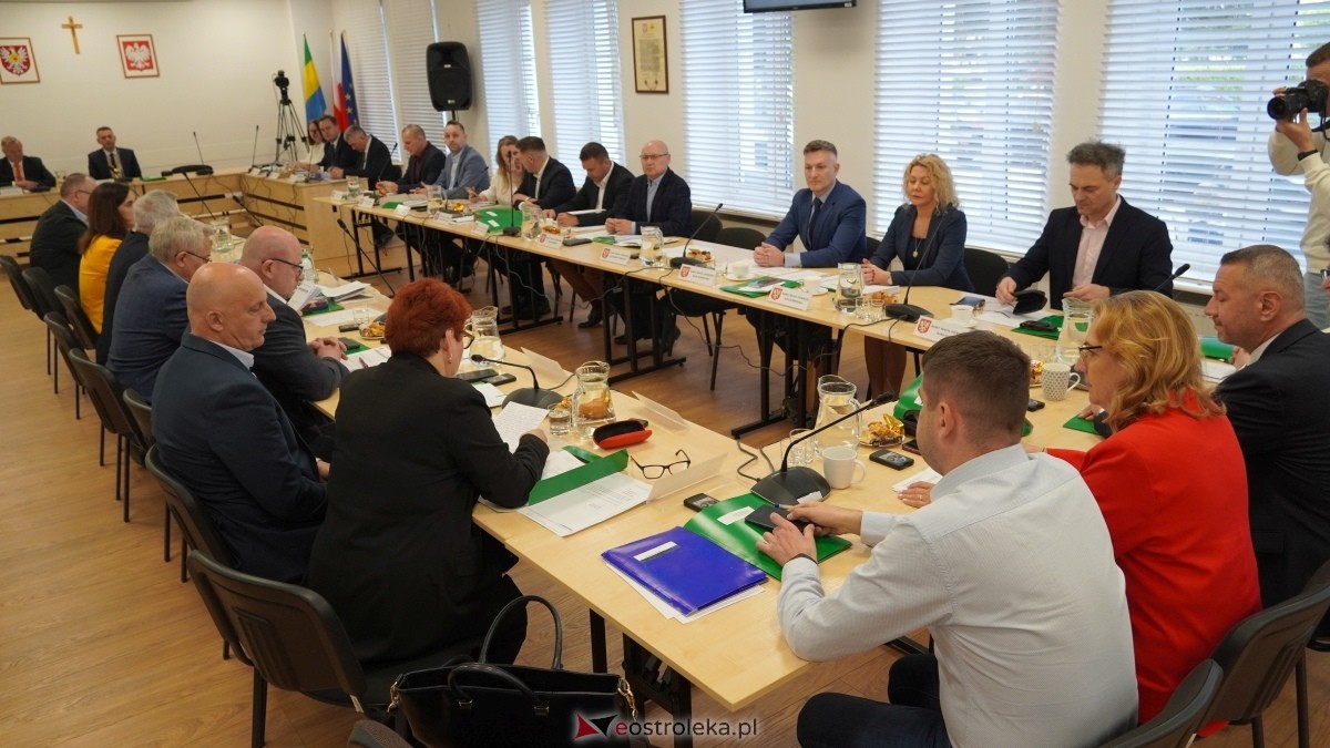 XXIII Zwyczajna sesja Rady Miasta Ostrołęki [24.04.2025] - zdjęcie #2 - eOstroleka.pl