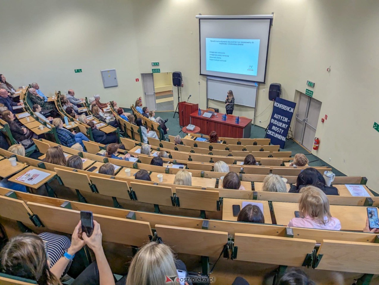 Konferencja Autyzm - budujemy mosty zrozumienia [25.04.2025] - zdjęcie #16 - eOstroleka.pl