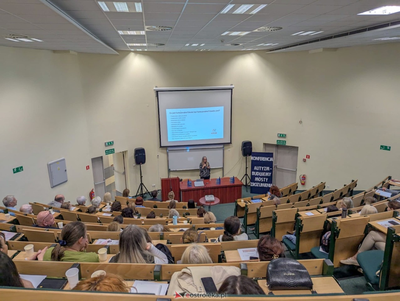 Konferencja Autyzm - budujemy mosty zrozumienia [25.04.2025] - zdjęcie #14 - eOstroleka.pl