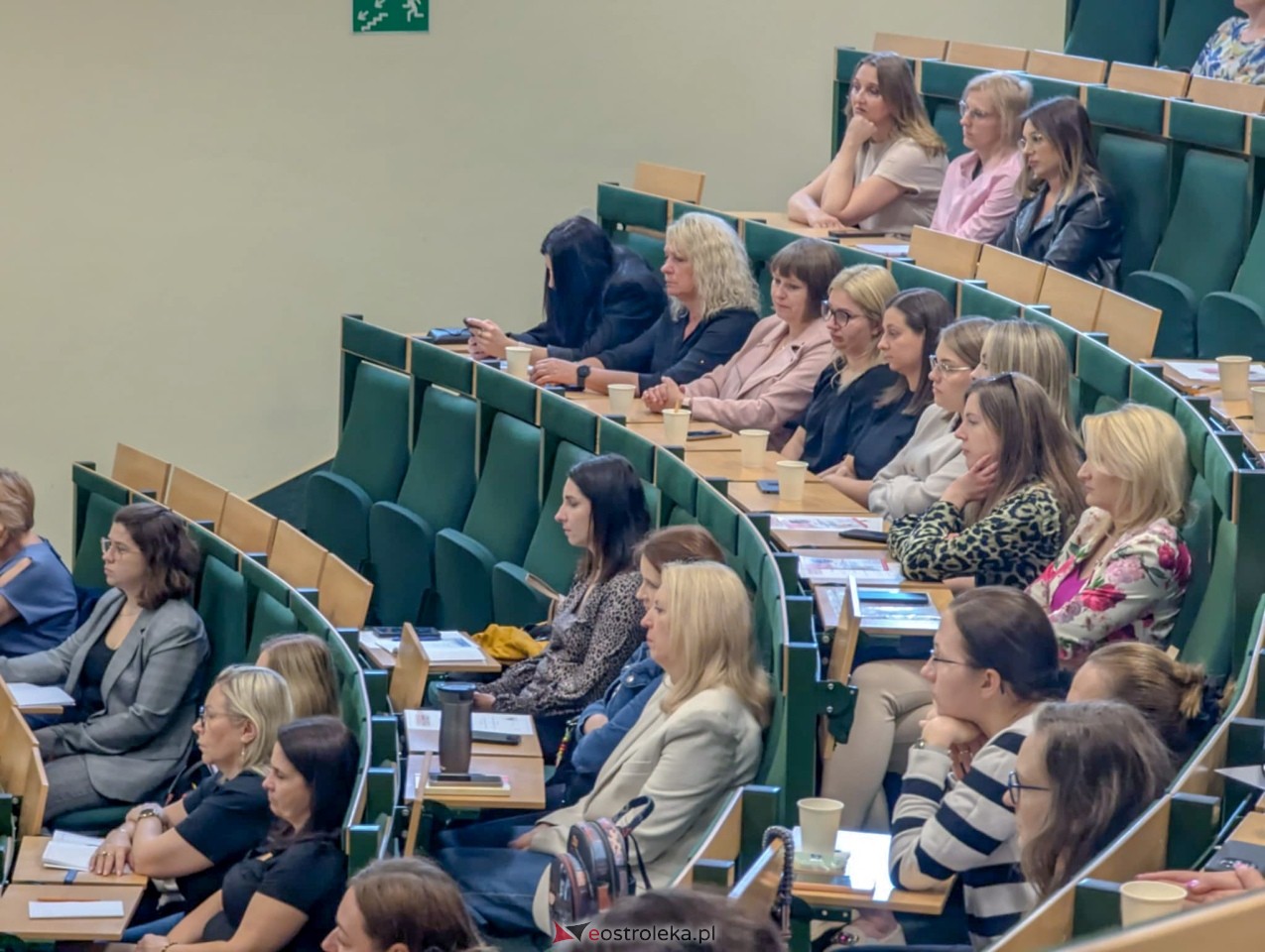 Konferencja Autyzm - budujemy mosty zrozumienia [25.04.2025] - zdjęcie #12 - eOstroleka.pl