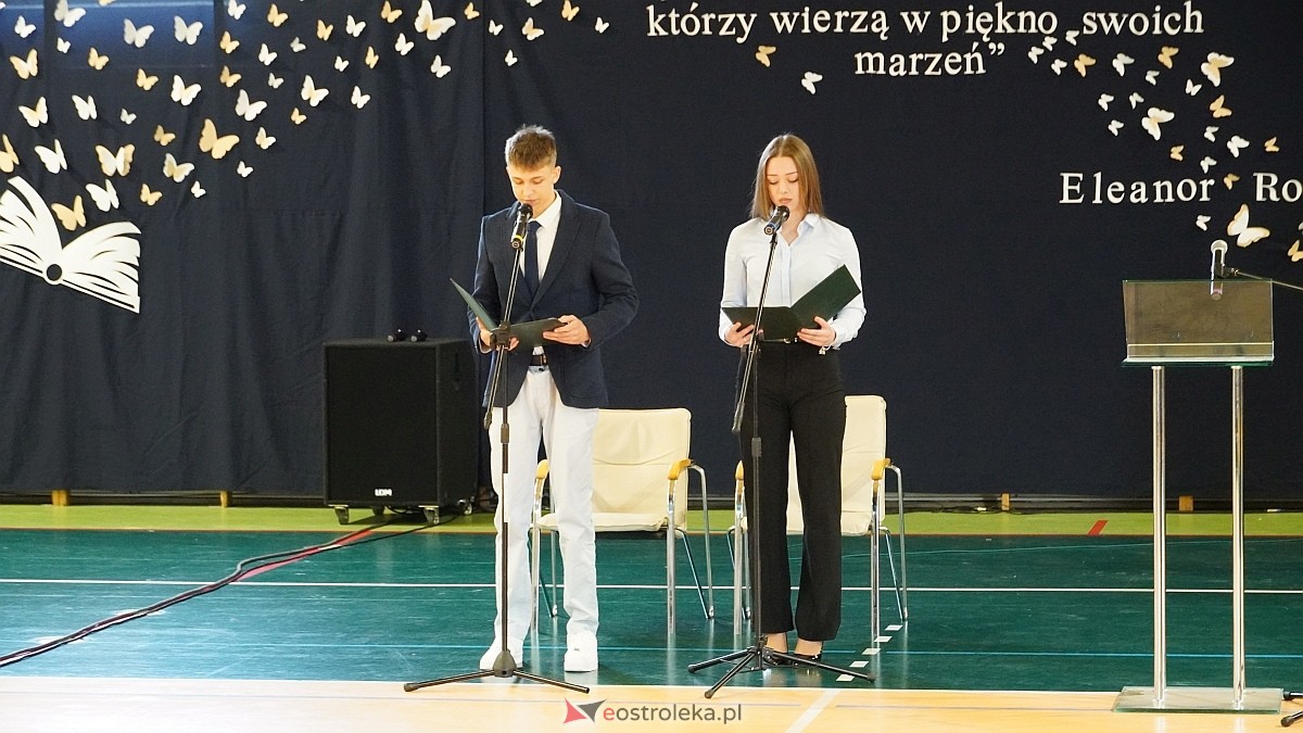 Zakończenie roku szkolnego w III LO w Ostrołęce [25.04.2025] - zdjęcie #87 - eOstroleka.pl