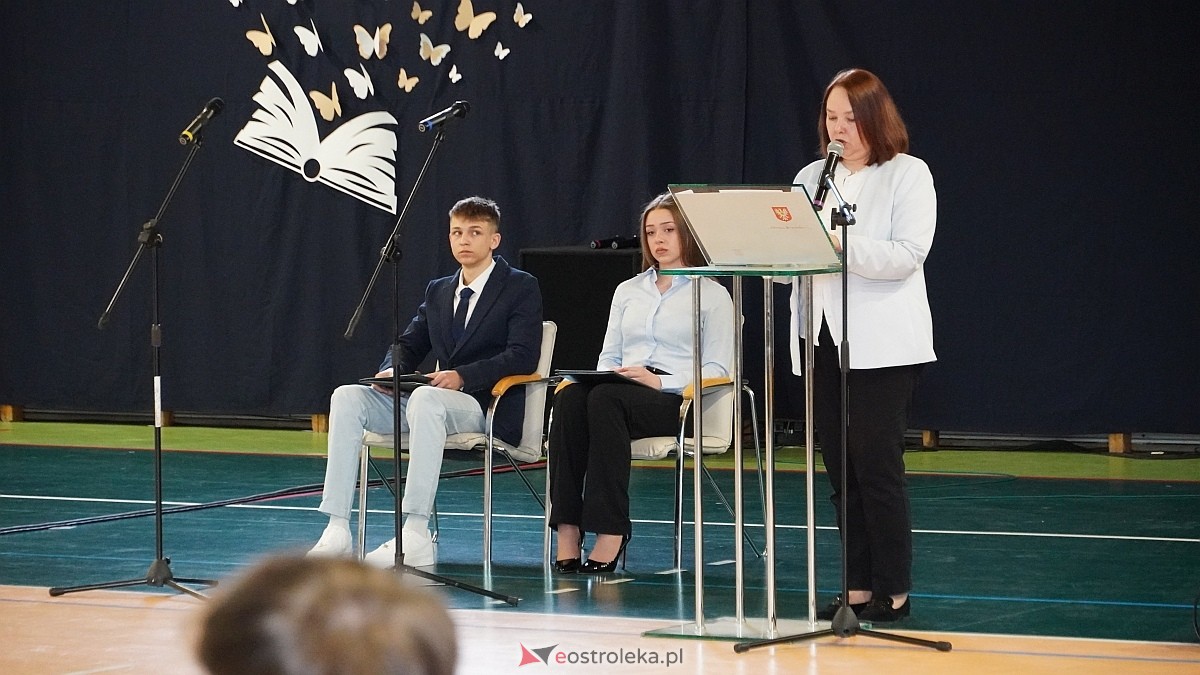 Zakończenie roku szkolnego w III LO w Ostrołęce [25.04.2025] - zdjęcie #1 - eOstroleka.pl