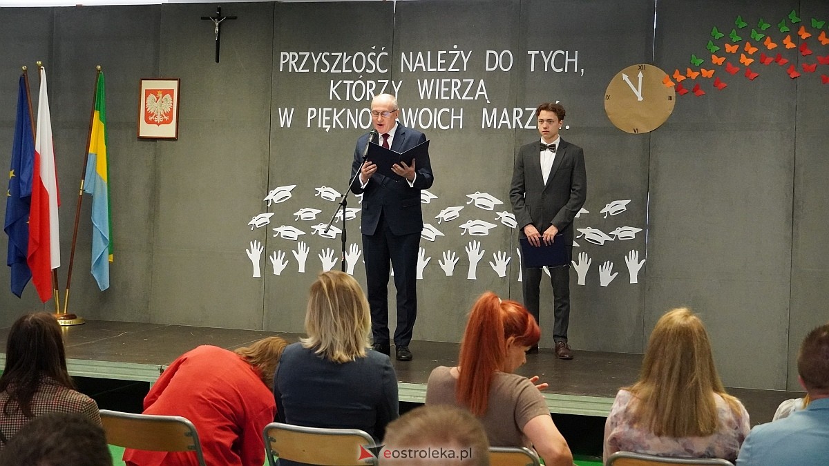 Zakończenie roku szkolnego klas maturalnych w ZSZ nr 1 w Ostrołęce [25.04.2025] - zdjęcie #19 - eOstroleka.pl