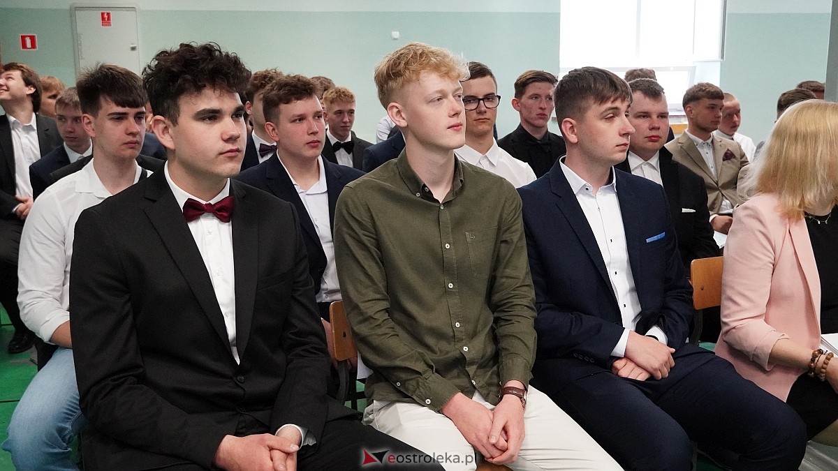 Zakończenie roku szkolnego klas maturalnych w ZSZ nr 1 w Ostrołęce [25.04.2025] - zdjęcie #6 - eOstroleka.pl