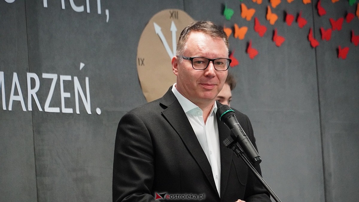 Zakończenie roku szkolnego klas maturalnych w ZSZ nr 1 w Ostrołęce [25.04.2025] - zdjęcie #70 - eOstroleka.pl
