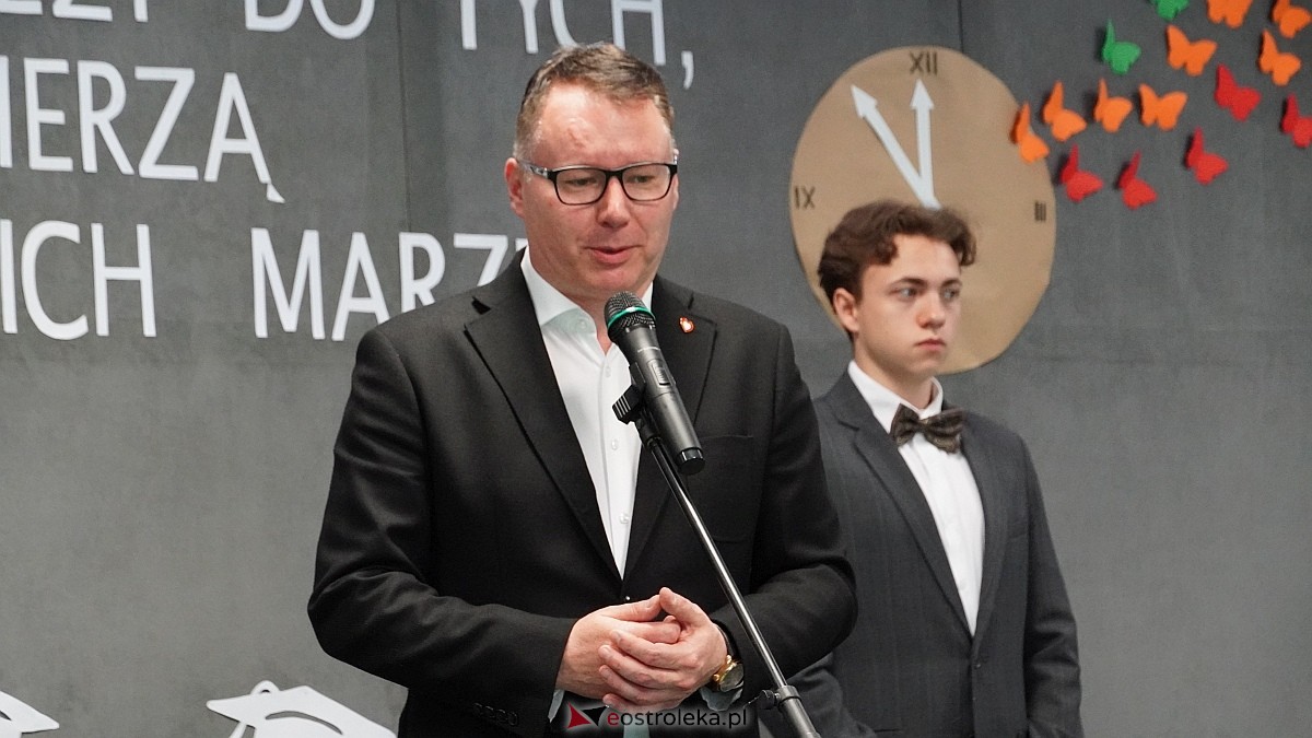 Zakończenie roku szkolnego klas maturalnych w ZSZ nr 1 w Ostrołęce [25.04.2025] - zdjęcie #66 - eOstroleka.pl