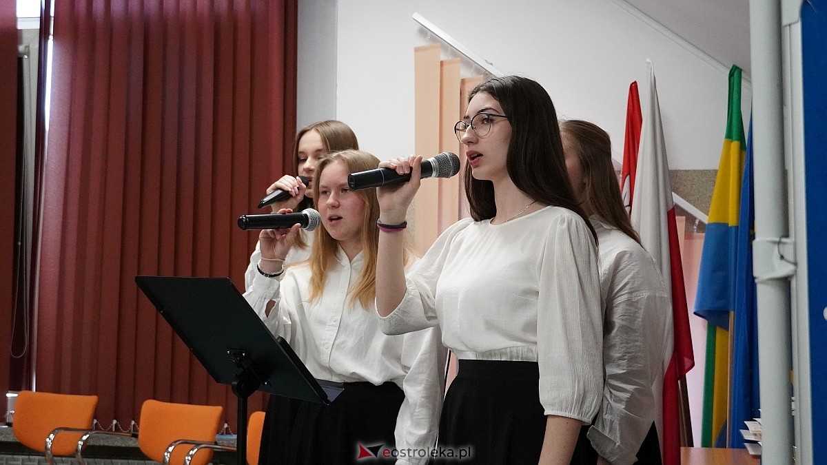 Zakończenie roku szkolnego klas maturalnych w ZSZ nr 4 [25.04.2025] - zdjęcie #125 - eOstroleka.pl