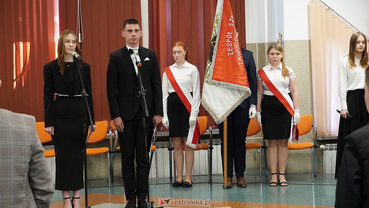 Zakończenie roku szkolnego klas maturalnych w ZSZ nr 4 [25.04.2025] - zdjęcie #25 - eOstroleka.pl