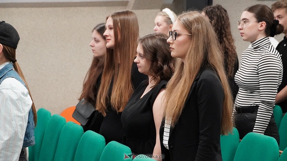 Zakończenie roku szkolnego klas maturalnych w ZSZ nr 4 [25.04.2025] - zdjęcie #16 - eOstroleka.pl