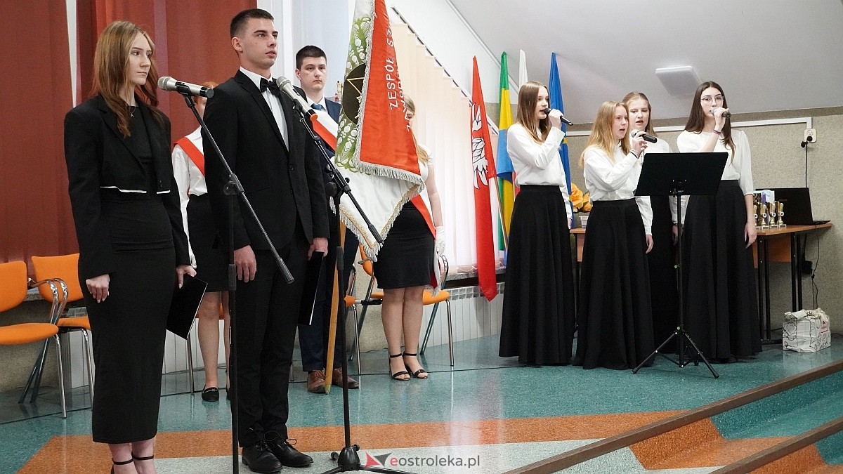 Zakończenie roku szkolnego klas maturalnych w ZSZ nr 4 [25.04.2025] - zdjęcie #78 - eOstroleka.pl