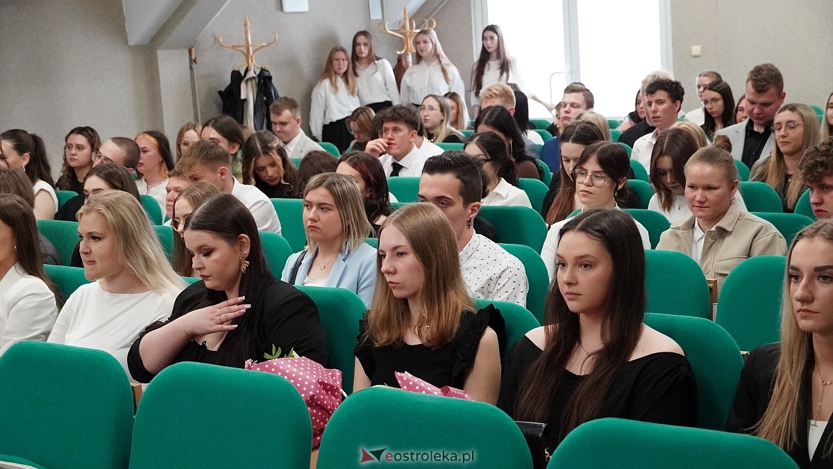 Zakończenie roku szkolnego klas maturalnych w ZSZ nr 4 [25.04.2025] - zdjęcie #66 - eOstroleka.pl