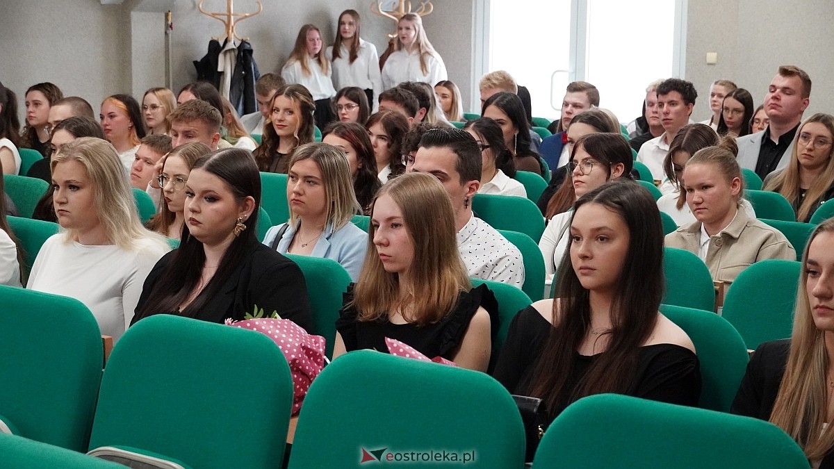 Zakończenie roku szkolnego klas maturalnych w ZSZ nr 4 [25.04.2025] - zdjęcie #18 - eOstroleka.pl