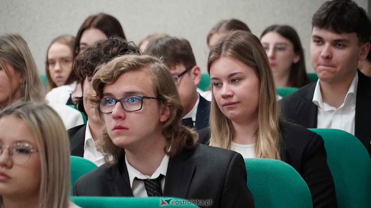 Zakończenie roku szkolnego klas maturalnych w ZSZ nr 4 [25.04.2025] - zdjęcie #12 - eOstroleka.pl