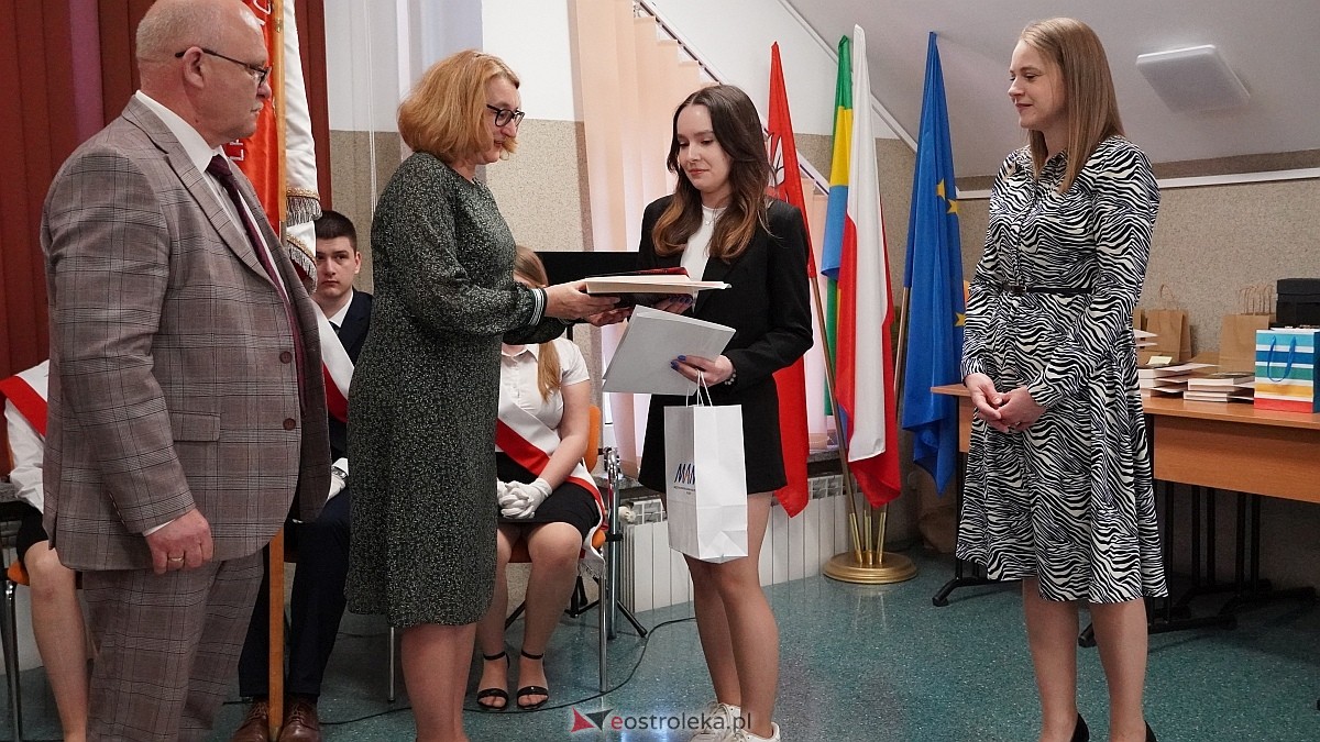 Zakończenie roku szkolnego klas maturalnych w ZSZ nr 4 [25.04.2025] - zdjęcie #1 - eOstroleka.pl