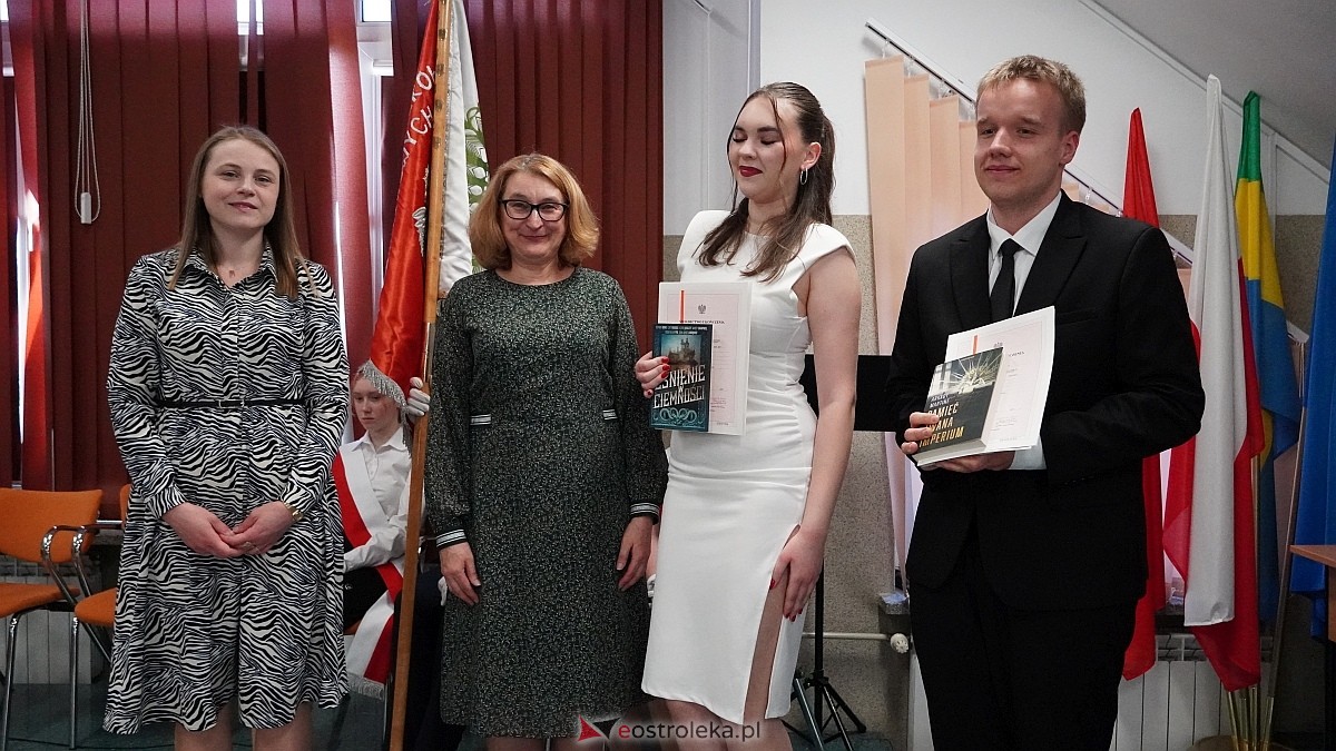 Zakończenie roku szkolnego klas maturalnych w ZSZ nr 4 [25.04.2025] - zdjęcie #98 - eOstroleka.pl