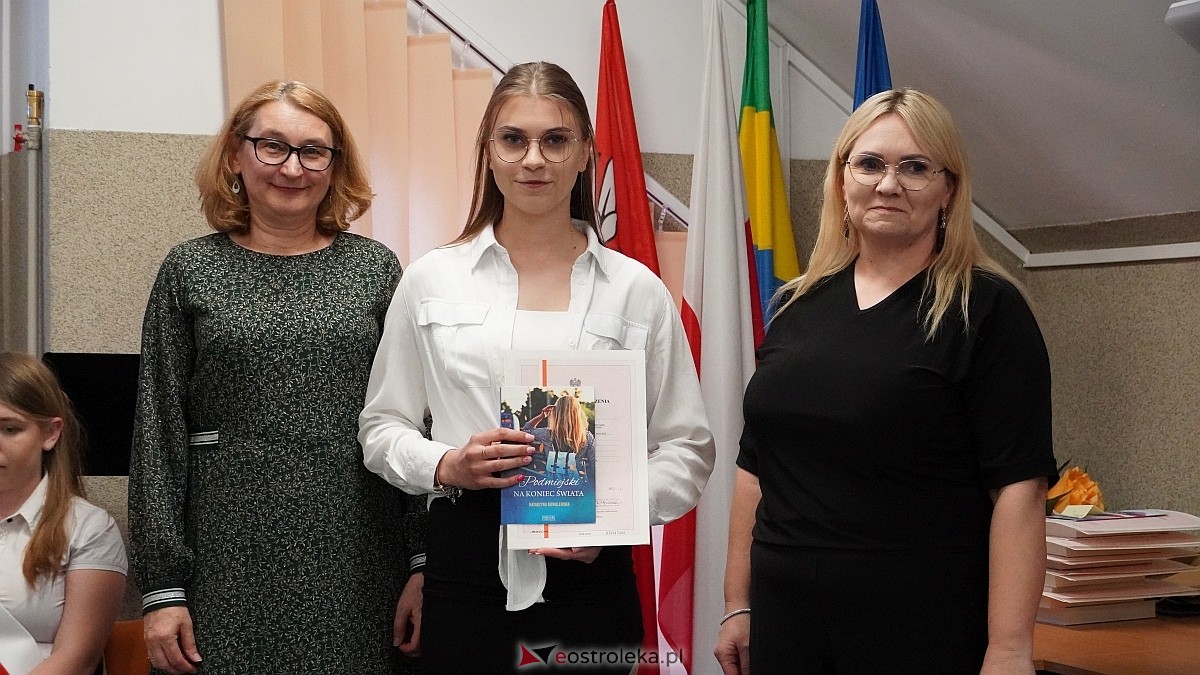 Zakończenie roku szkolnego klas maturalnych w ZSZ nr 4 [25.04.2025] - zdjęcie #80 - eOstroleka.pl