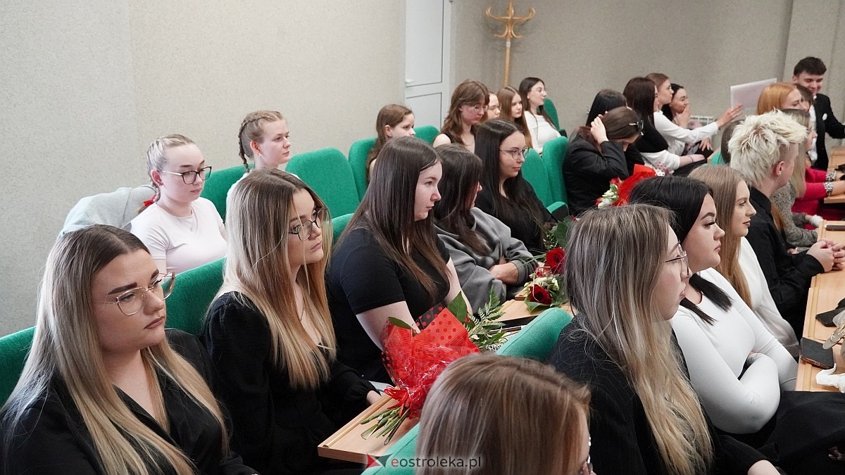 Zakończenie roku szkolnego klas maturalnych w ZSZ nr 4 [25.04.2025] - zdjęcie #14 - eOstroleka.pl