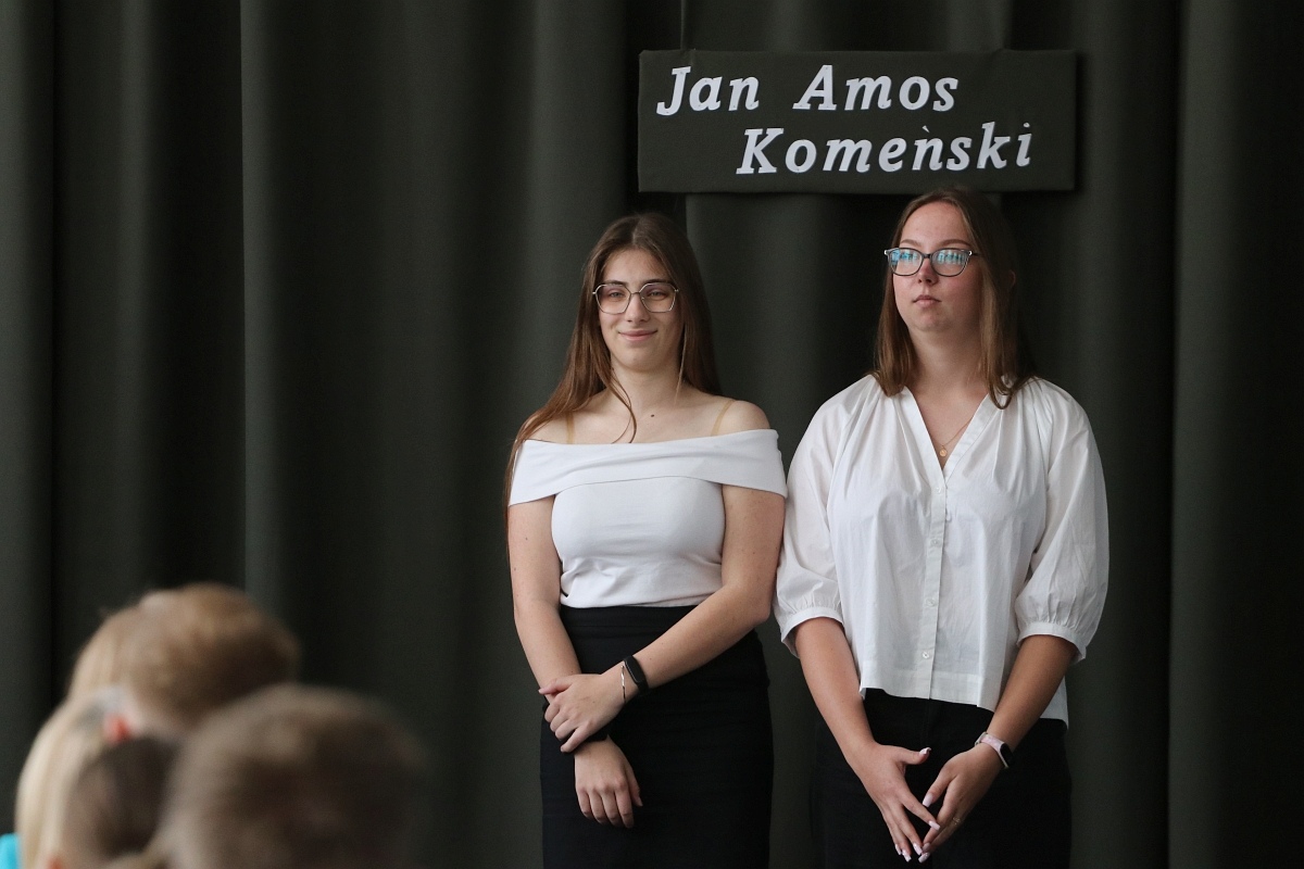 Zakończenie roku szkolnego maturzystów w ZSZ 2 w Ostrołęce [25.04.2025] - zdjęcie #19 - eOstroleka.pl