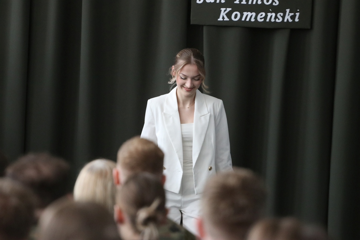 Zakończenie roku szkolnego maturzystów w ZSZ 2 w Ostrołęce [25.04.2025] - zdjęcie #6 - eOstroleka.pl