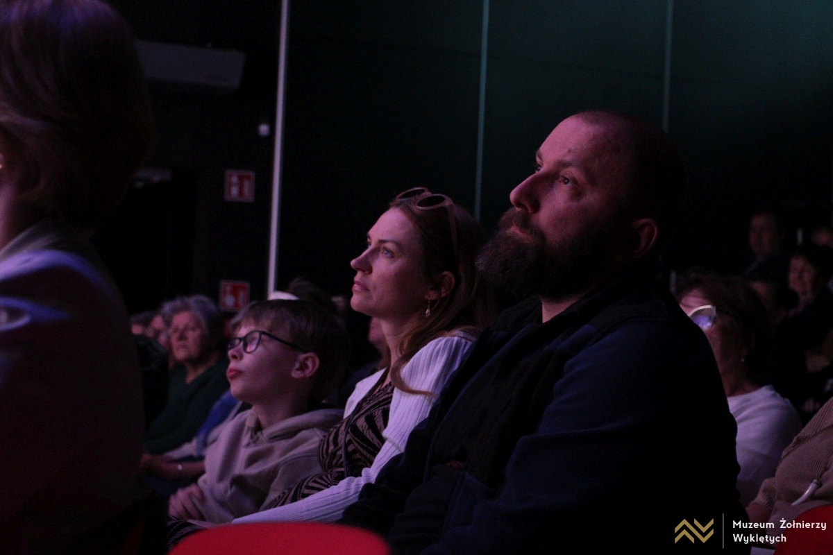 Koncert „Pamięci ojców naszych” w MŻW – 25.04.2025 - zdjęcie #27 - eOstroleka.pl