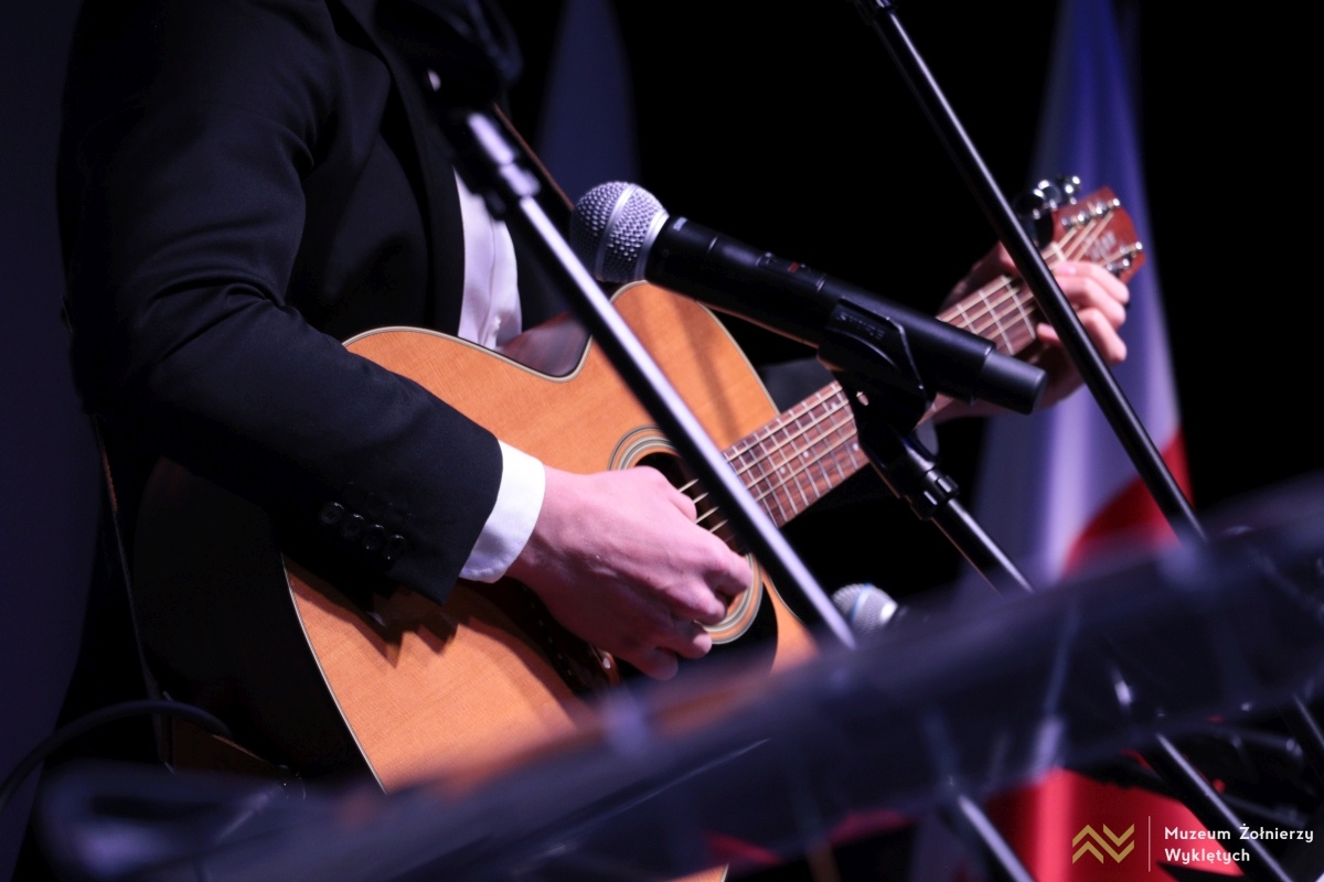 Koncert „Pamięci ojców naszych” w MŻW – 25.04.2025 - zdjęcie #19 - eOstroleka.pl