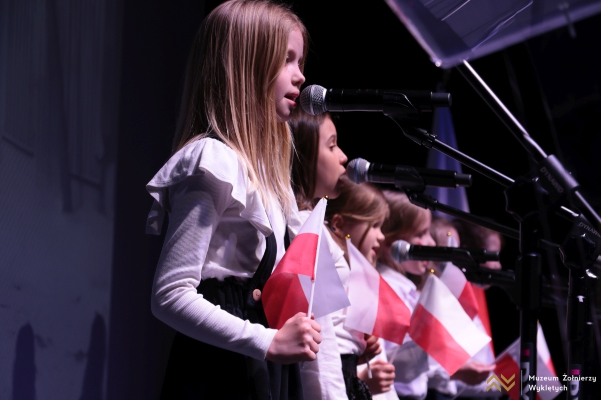 Koncert „Pamięci ojców naszych” w MŻW – 25.04.2025 - zdjęcie #6 - eOstroleka.pl